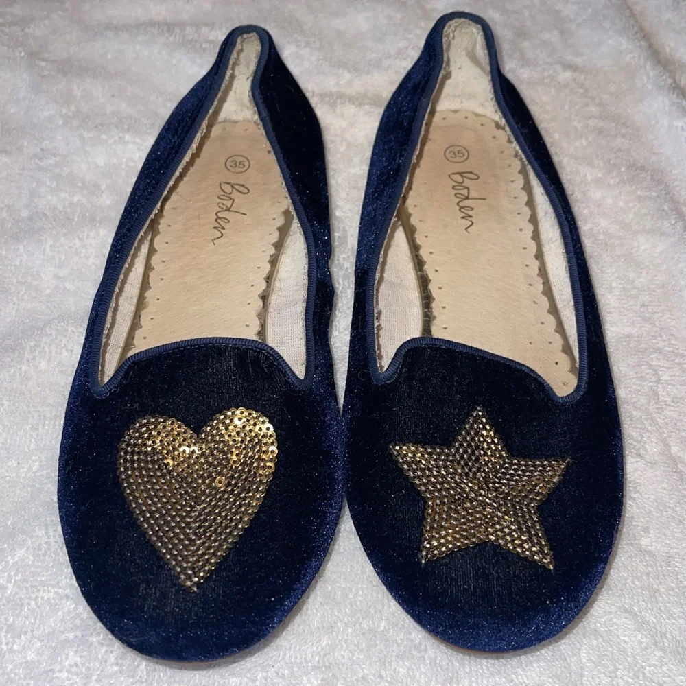 Girls Boden Navy Blue Velvet Shoes with Sequin Heart & Star Size 3 Flats loafers